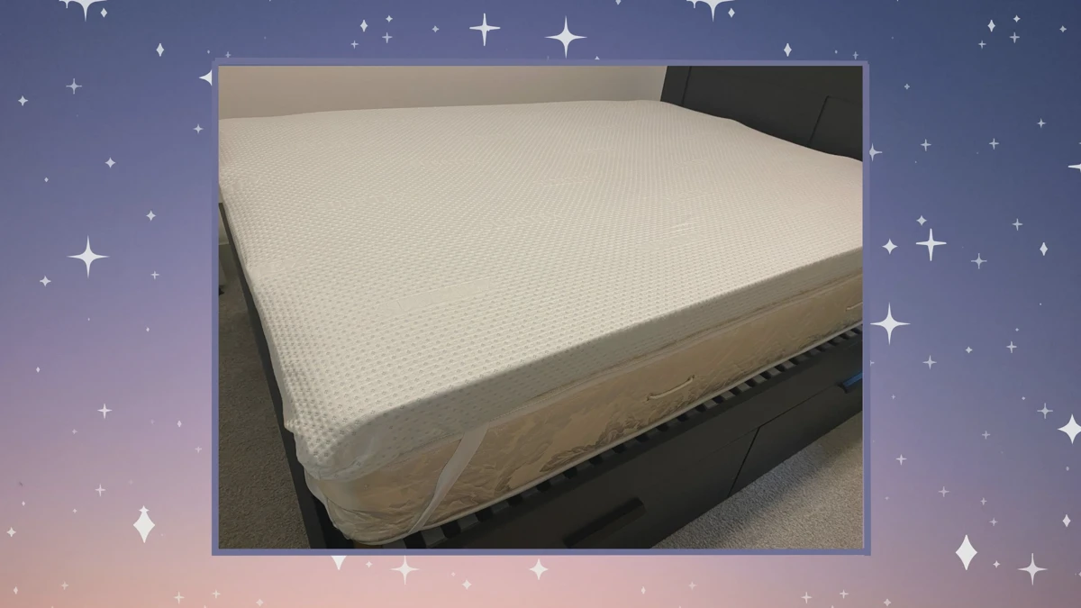 Cooling gel memory foam layer in a bed-in-a-box mattress