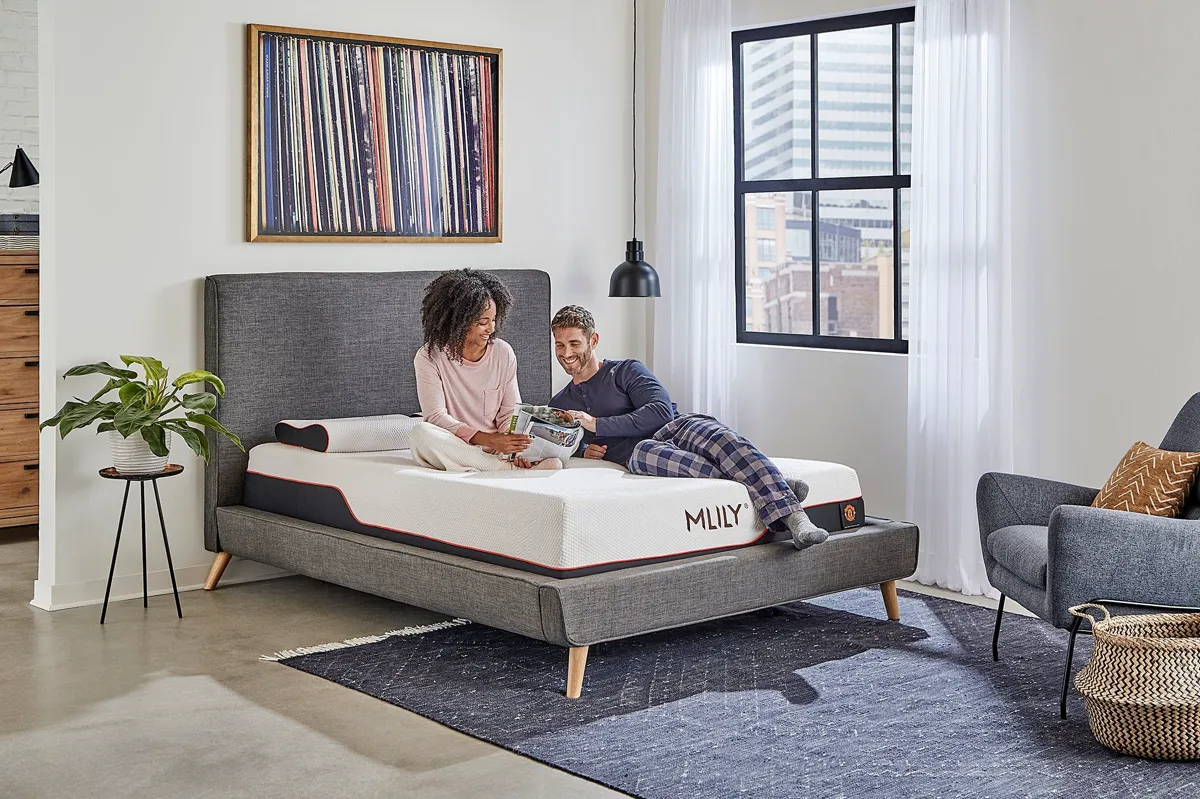 MLILY Dream all-foam mattress side view