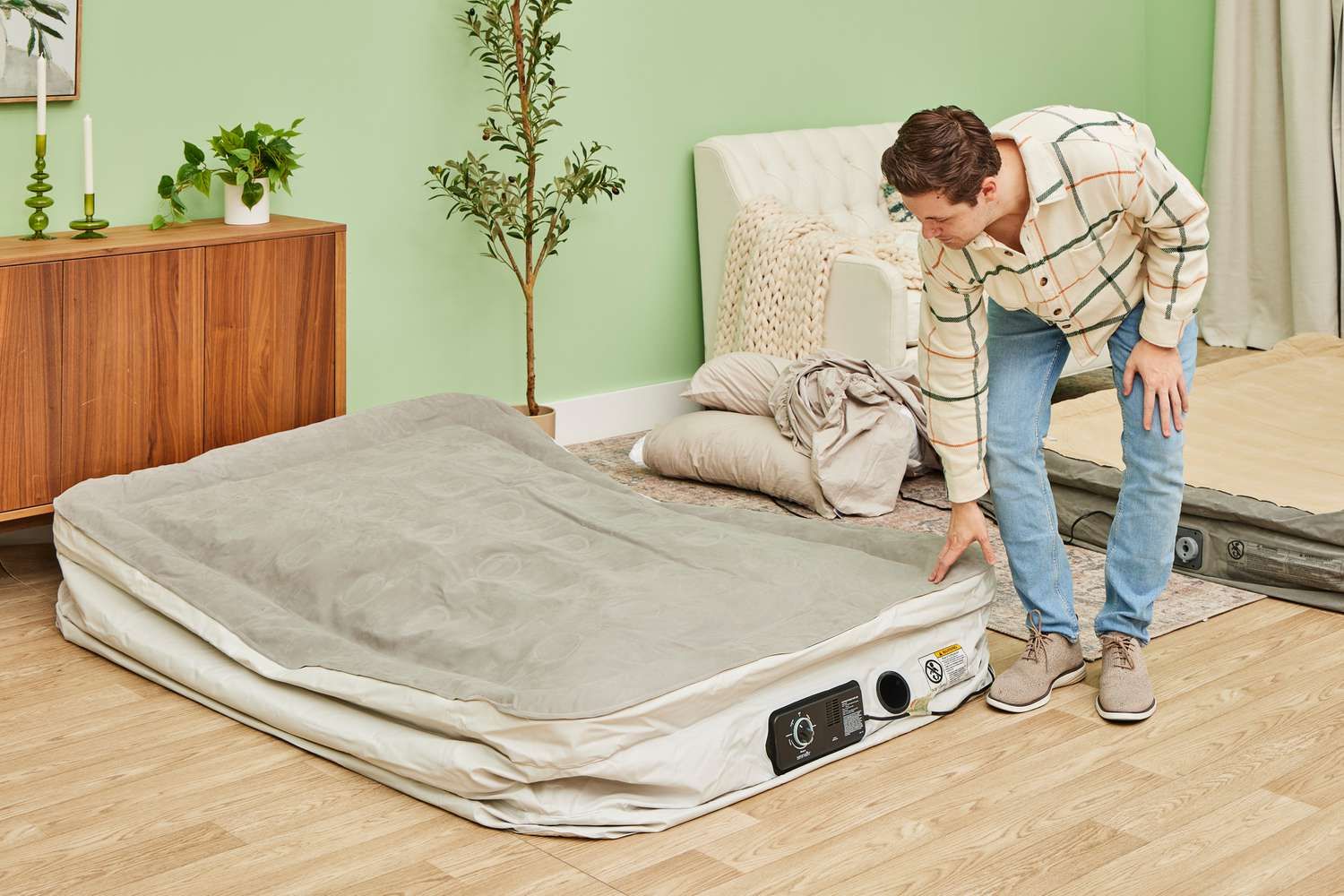 Why Does My Air Mattress Deflate? Causes, Fixes, and Prevention