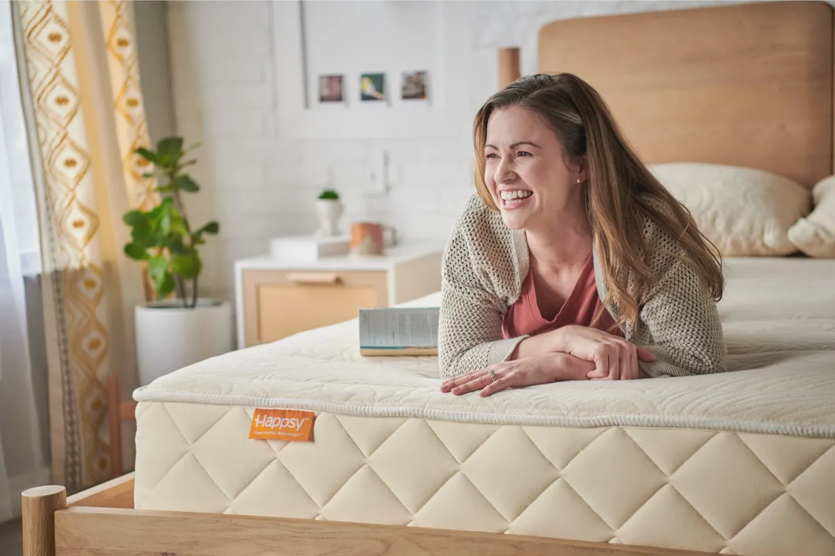 Happsy organic mattress layers: organic cotton cover, latex comfort layer, pocketed coils