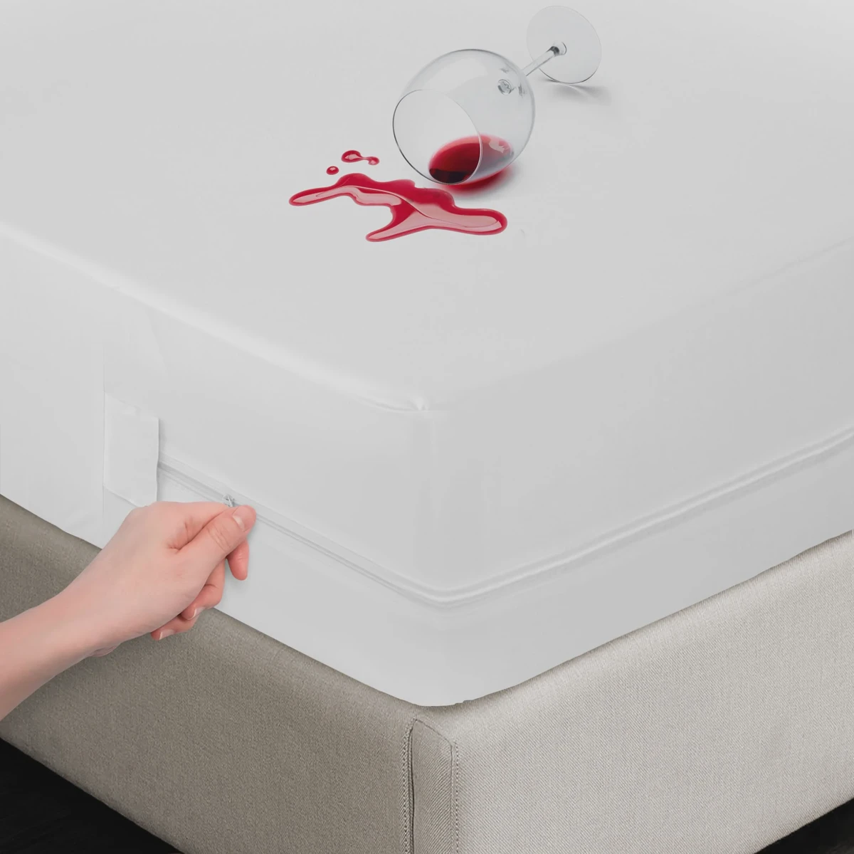 Zippered bed-bug-proof mattress encasement