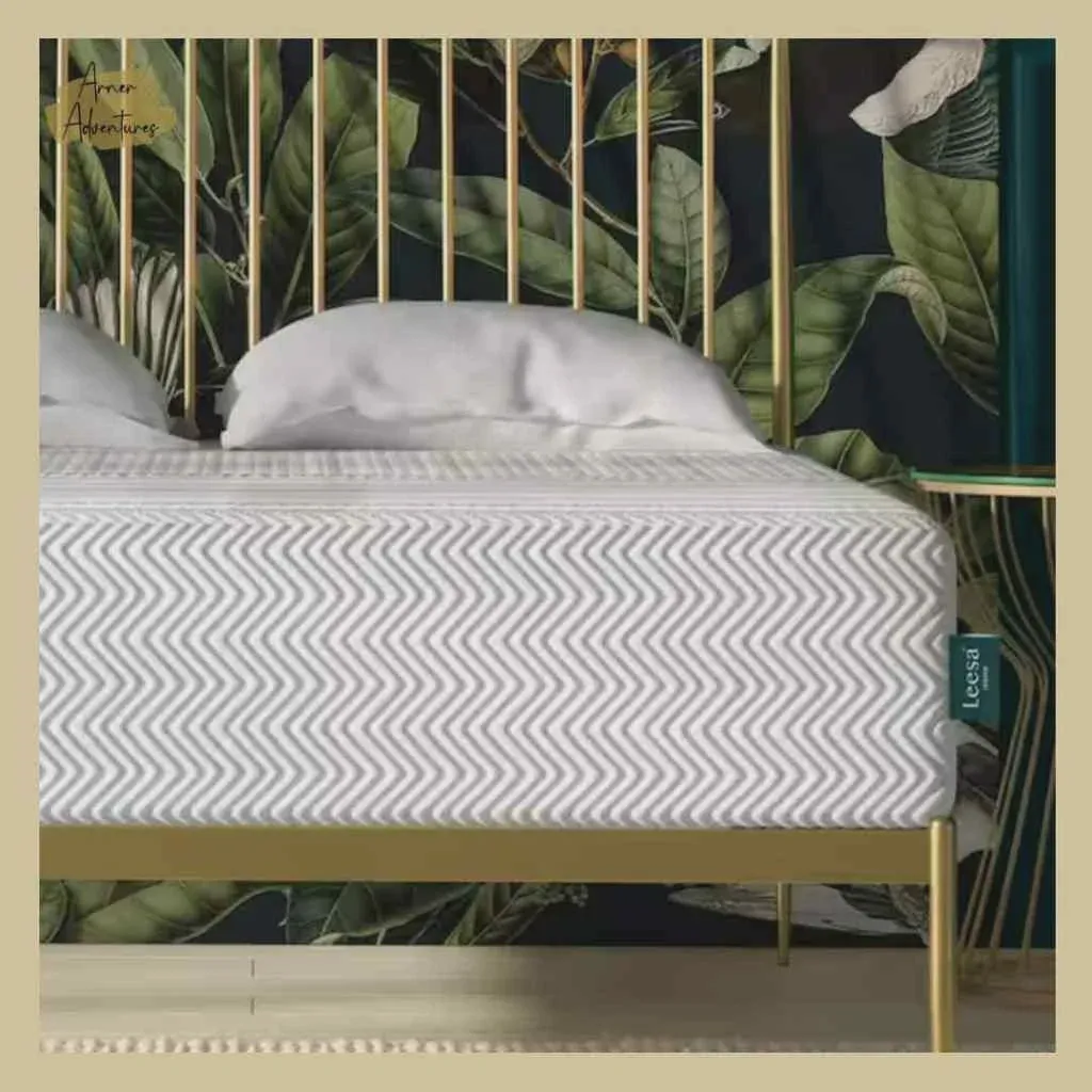 Leesa Natural Hybrid mattress with GOTS-certified organic cotton and wool