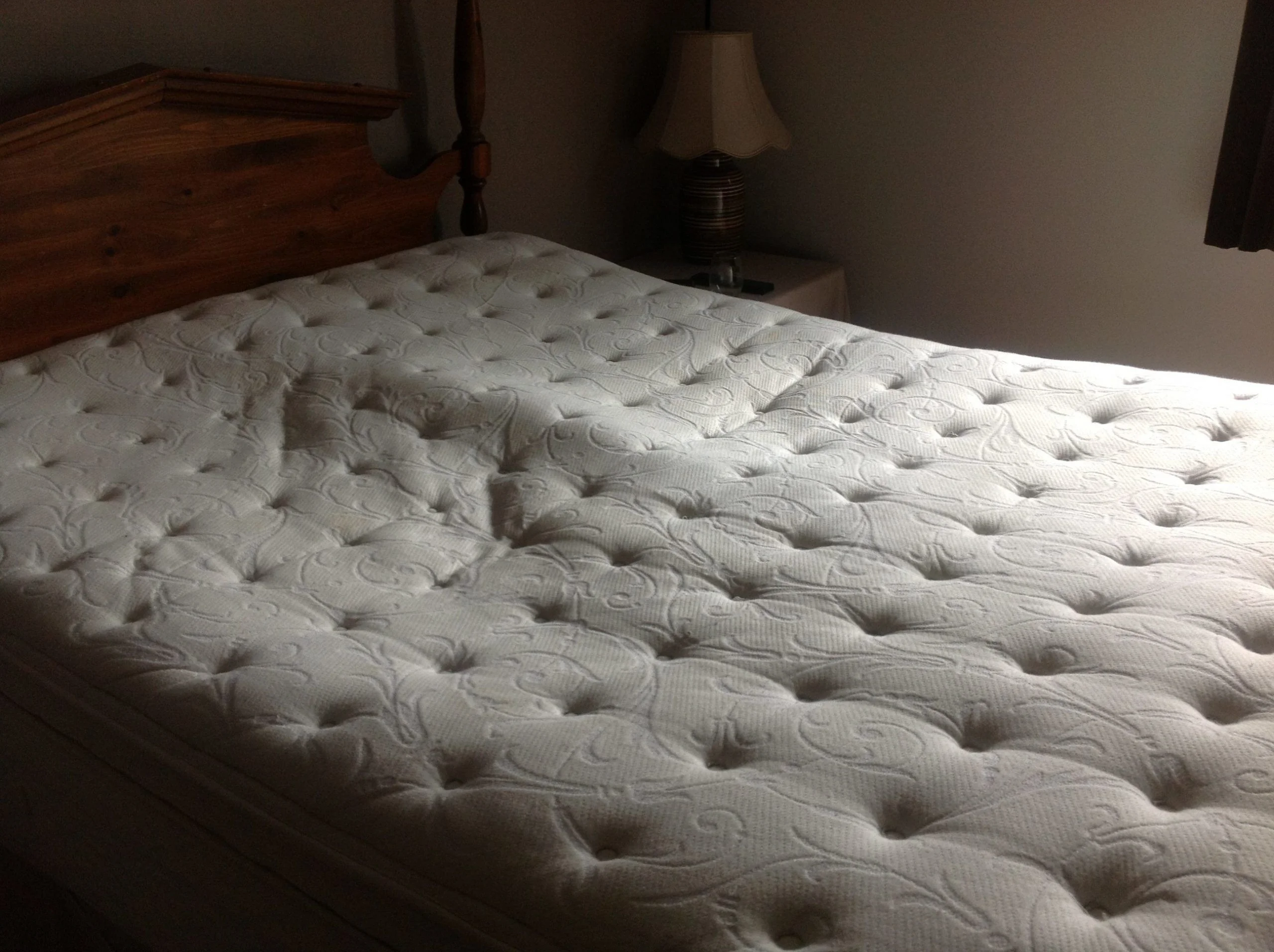 When to Replace Your Mattress: 9 Signs It's Time (and Lifespan by Type)