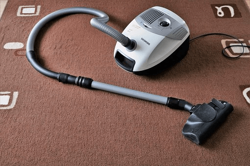 You can clean a bed with a carpet cleaner in 6 steps.